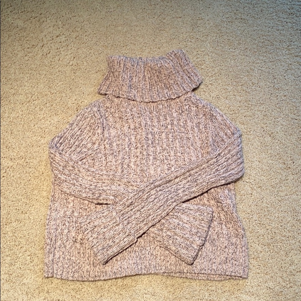 Free people chunky turtle neck sweater, cropped